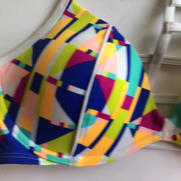 PINK VICTORIAS SECRET GRAPHIC PRINT BIKINI TOP LG - Picture 3 of 10